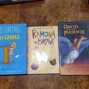 Books lot of 3 young readers delight